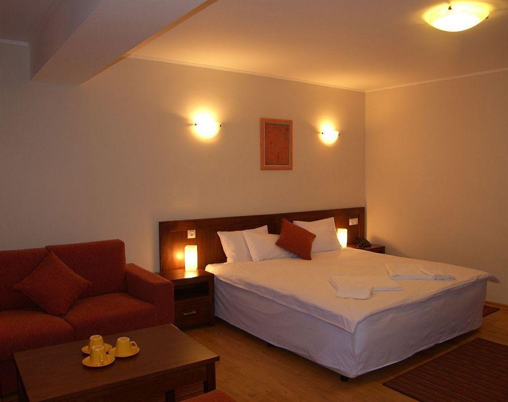 Hotel Smilen Szmoljan Kültér fotó