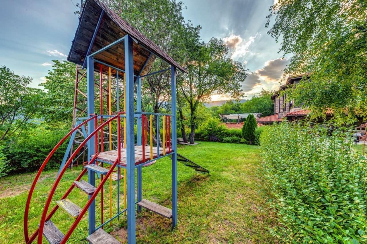 Hotel Smilen Szmoljan Kültér fotó