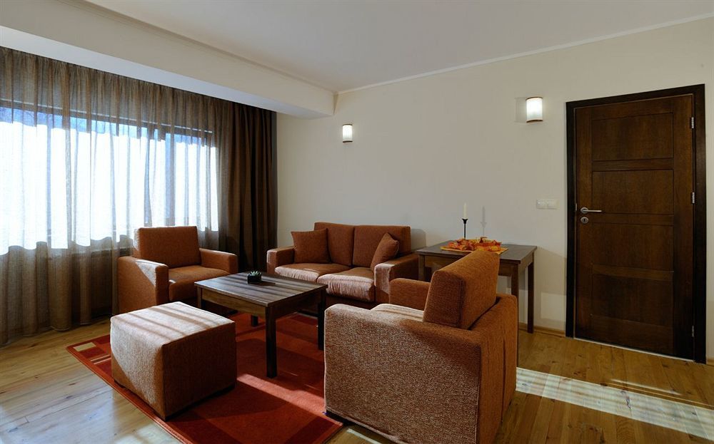 Hotel Smilen Szmoljan Kültér fotó